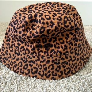 Cheetah print Steve Madden bucket hat